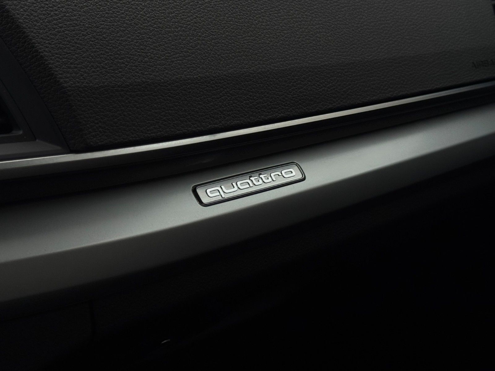Fahrzeugabbildung Audi Q5 2.0 TFSI quattro basis Leder Kamera SHZ ACC