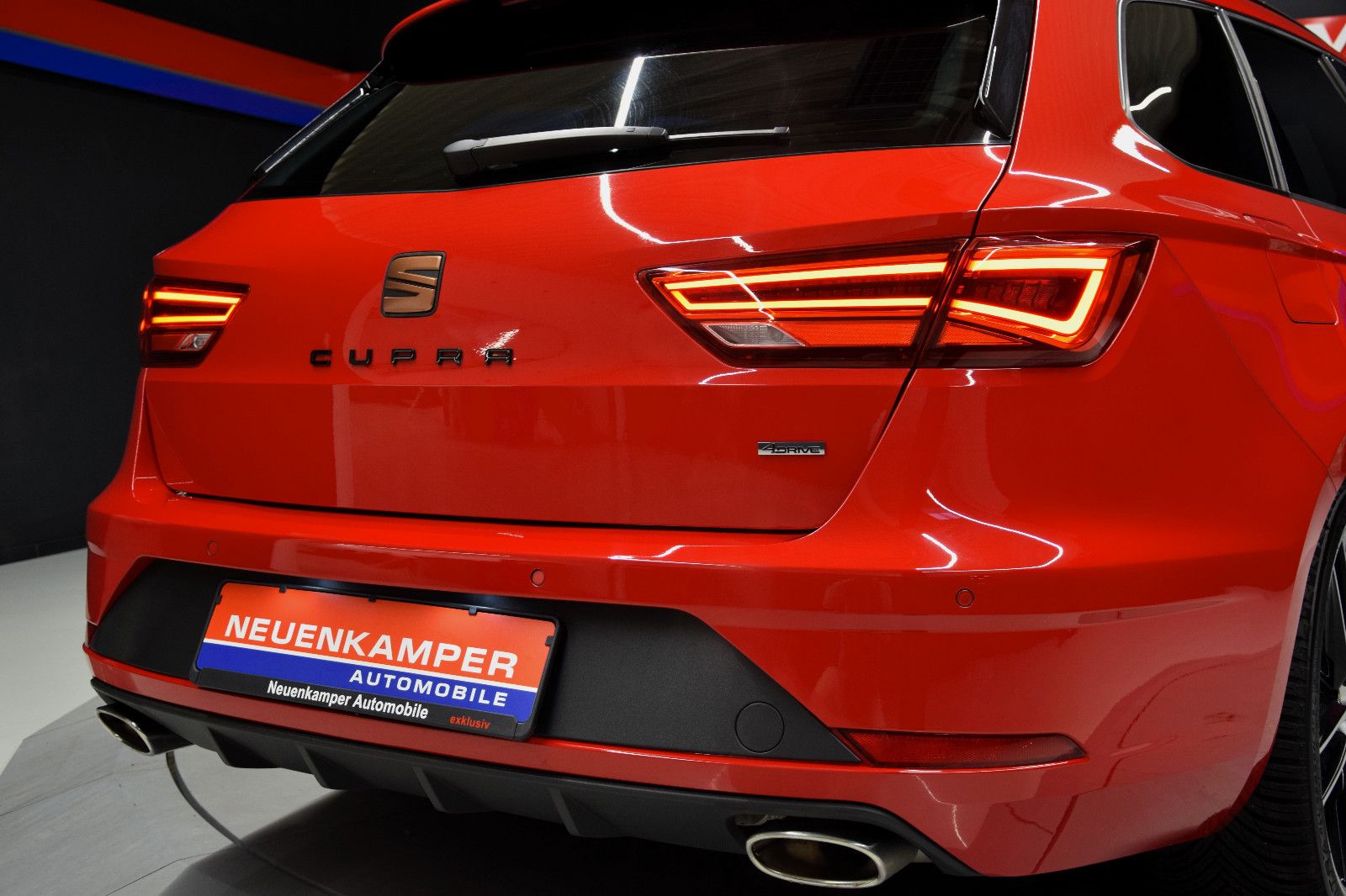 Fahrzeugabbildung SEAT Leon ST Cupra 300 4Drive ACC Beats Alca. Virtual