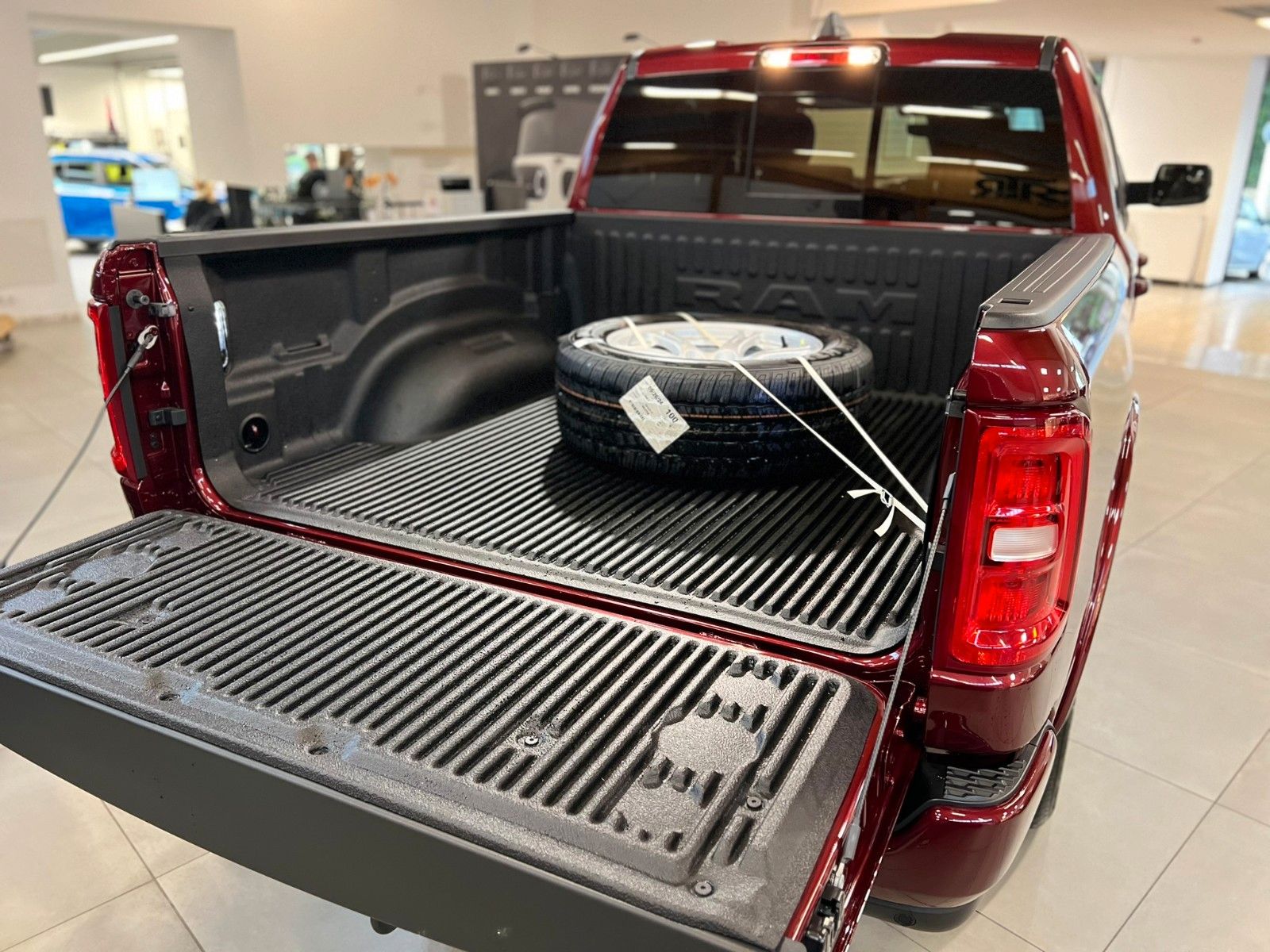 Fahrzeugabbildung Dodge RAM 1500 Laramie Sport Hurricane 4x4 MY25 LPG