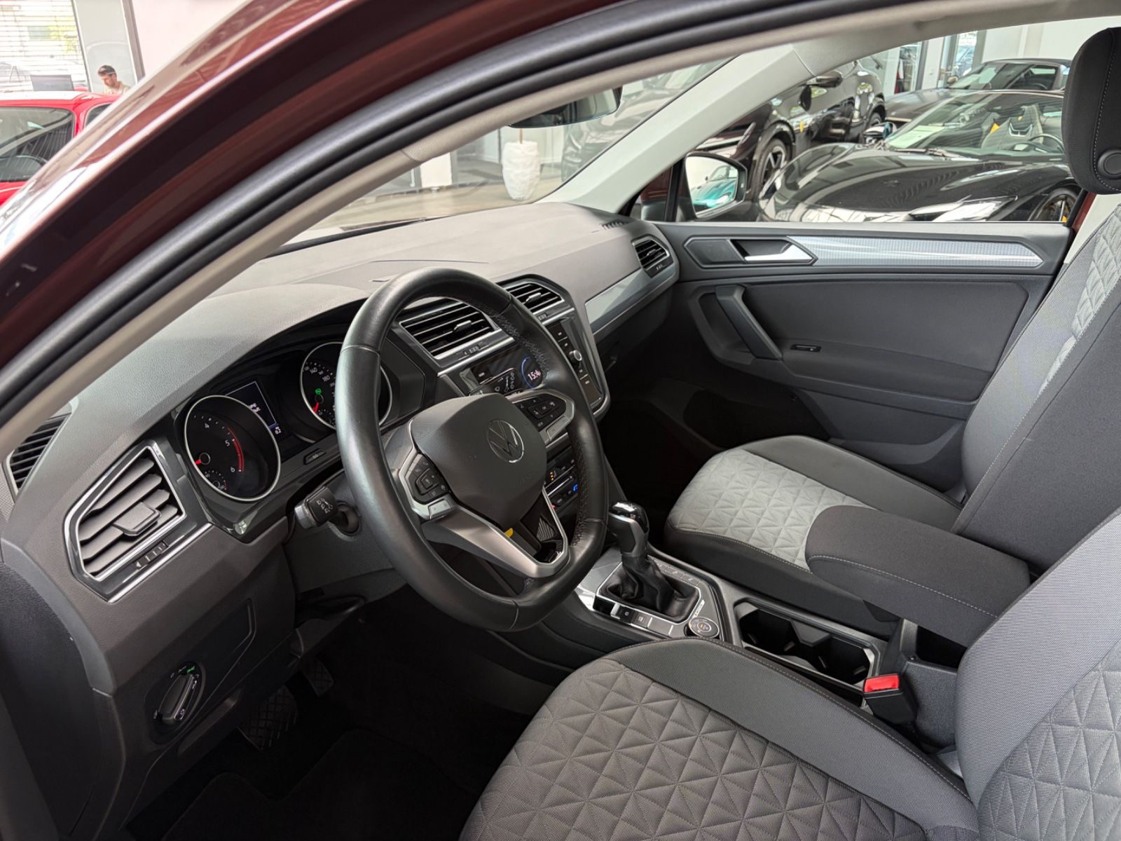 Volkswagen Tiguan 2.0 TDI DSG 4Motion Life * Ginger Brown * imagem 2