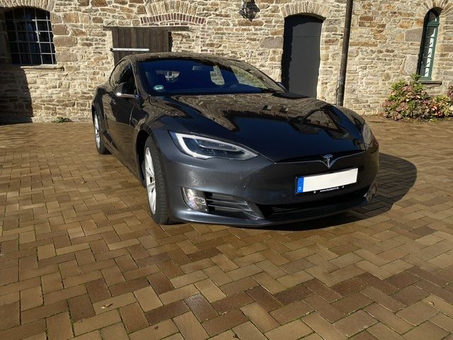 Tesla Model S 75 - 60 Free SuC SC01 kostenlos Laden