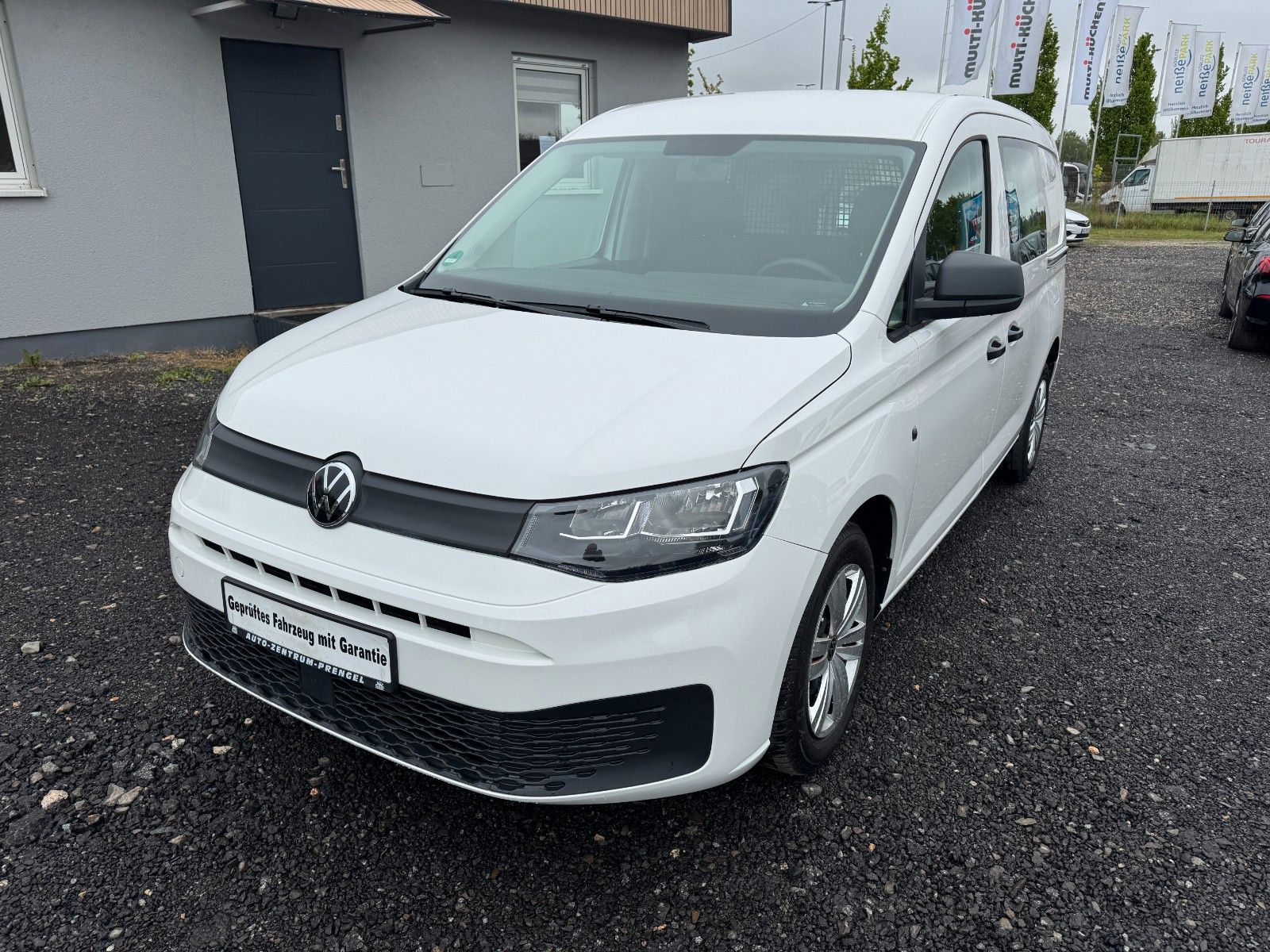 VW Caddy Cargo Maxi 1-Hand Scheckheft SR+WR DAB+