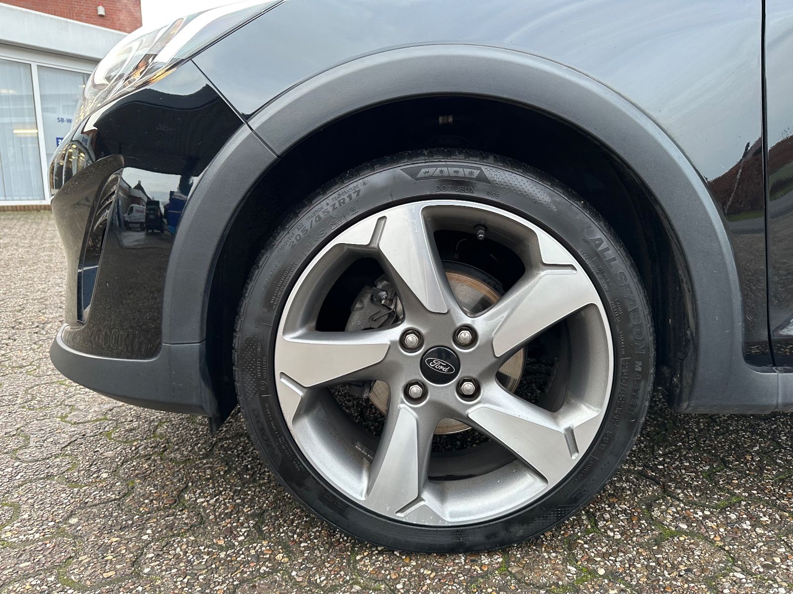 Fahrzeugabbildung Ford Fiesta 1.0 EB Active AppLink/SHZG/EPH/17"