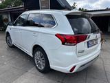 Mitsubishi Outlander 2.4 MIVEC PLUG-IN HYBRID 4WD Basis... - Mitsubishi Outlander in Kiel