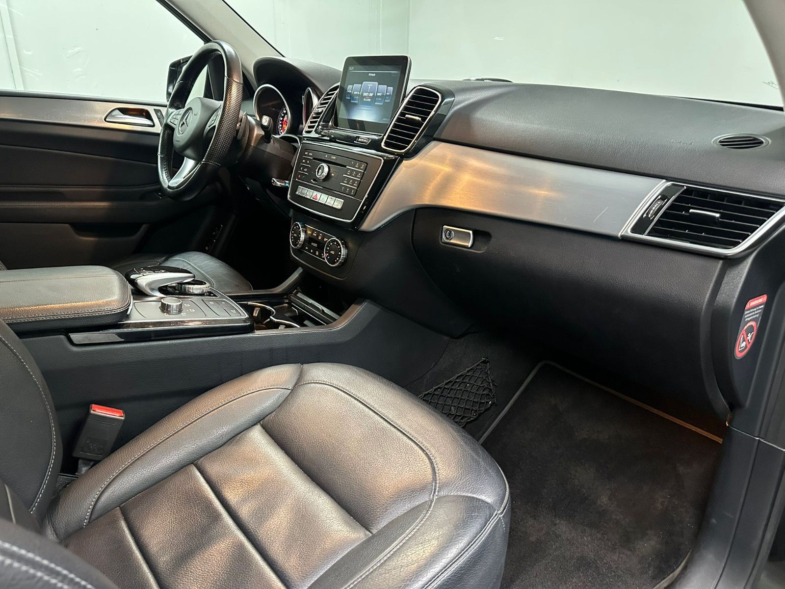Fahrzeugabbildung Mercedes-Benz GLE 350 d 4MATIC *AHK*NAVI*IHC+*SCHIEBEDACH*LED