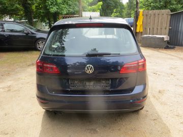 Volkswagen Golf - 6