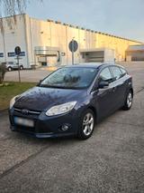 Ford Focus neu Zahnriemen,neu Kupplung,neu... - Ford Focus aus 2012: For