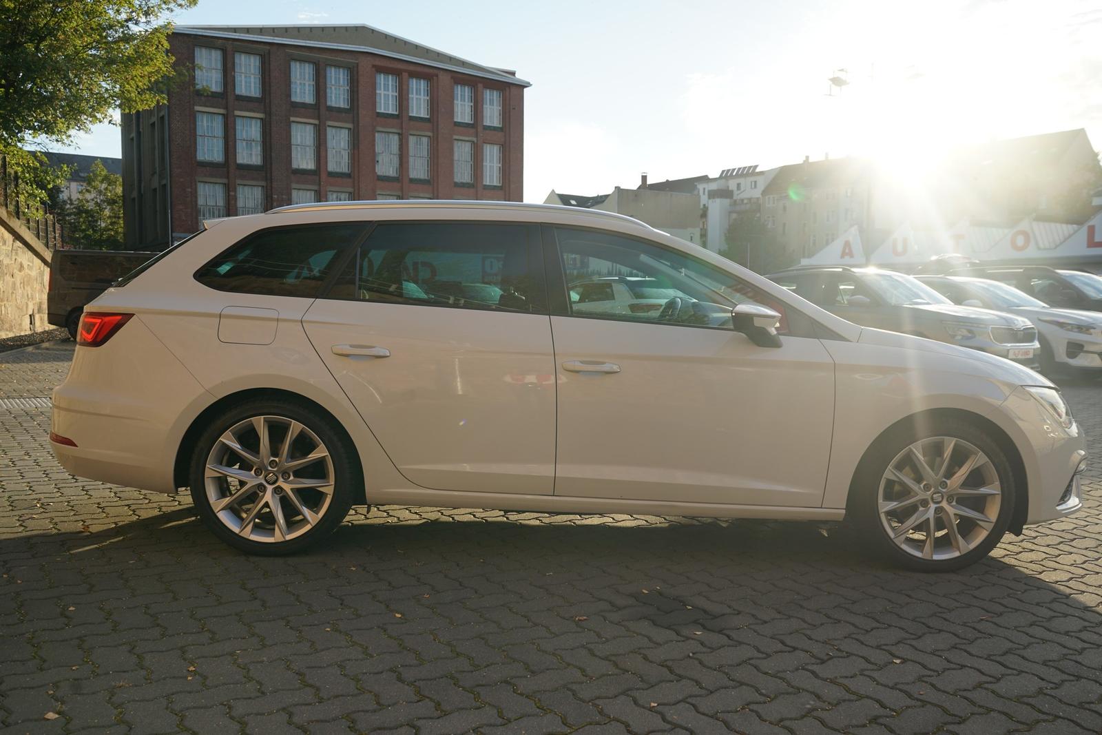 Seat Leon ST 1.8 FR DSG LED Navi AHK Sitzheizung PDC