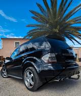 Mercedes-Benz ML 63 AMG 4MATIC AMG - Mercedes-Benz 63 AMG aus dem Jahr 2006