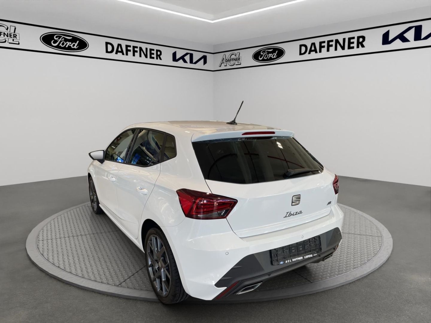Fahrzeugabbildung SEAT Ibiza 1.0 TSI 85 kW FR Navi Digitales Cockpit LE