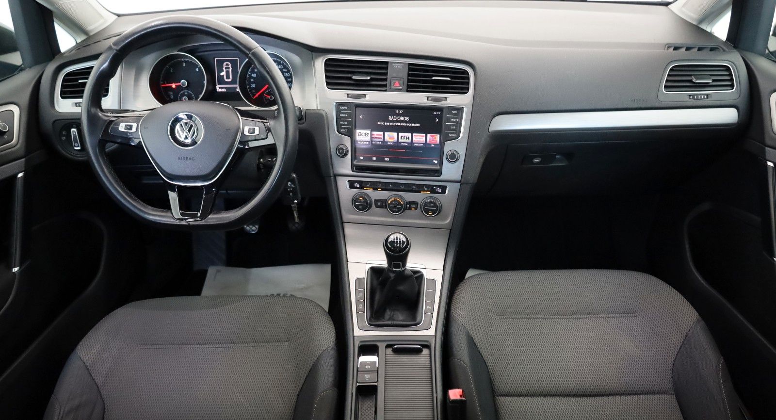 Fahrzeugabbildung Volkswagen Golf VII Variant Comfortline 4M Navi,Panorama,SH