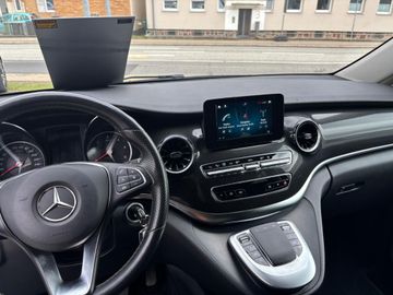 Mercedes V 250 - 12