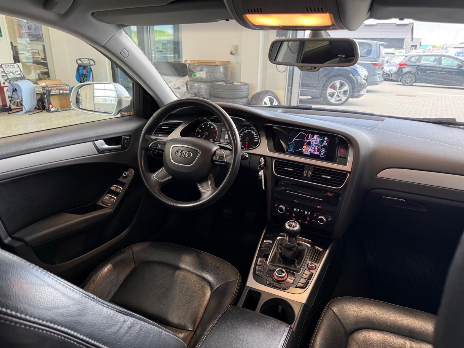 Audi A4 2013 — photo 11