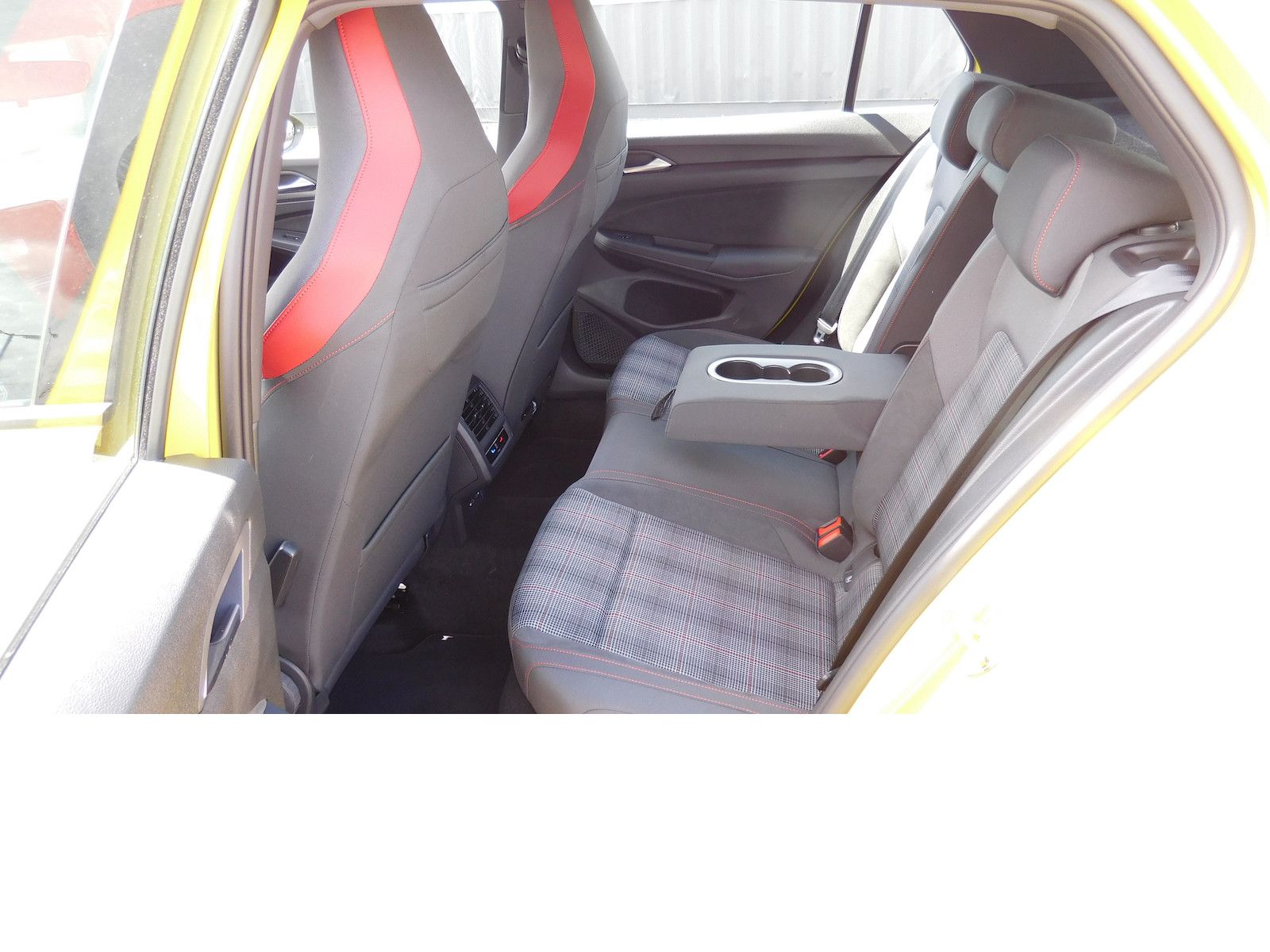 Volkswagen Golf 2.0 VIII GTI Performance 4 TRG TSI BMT Navi foto 16