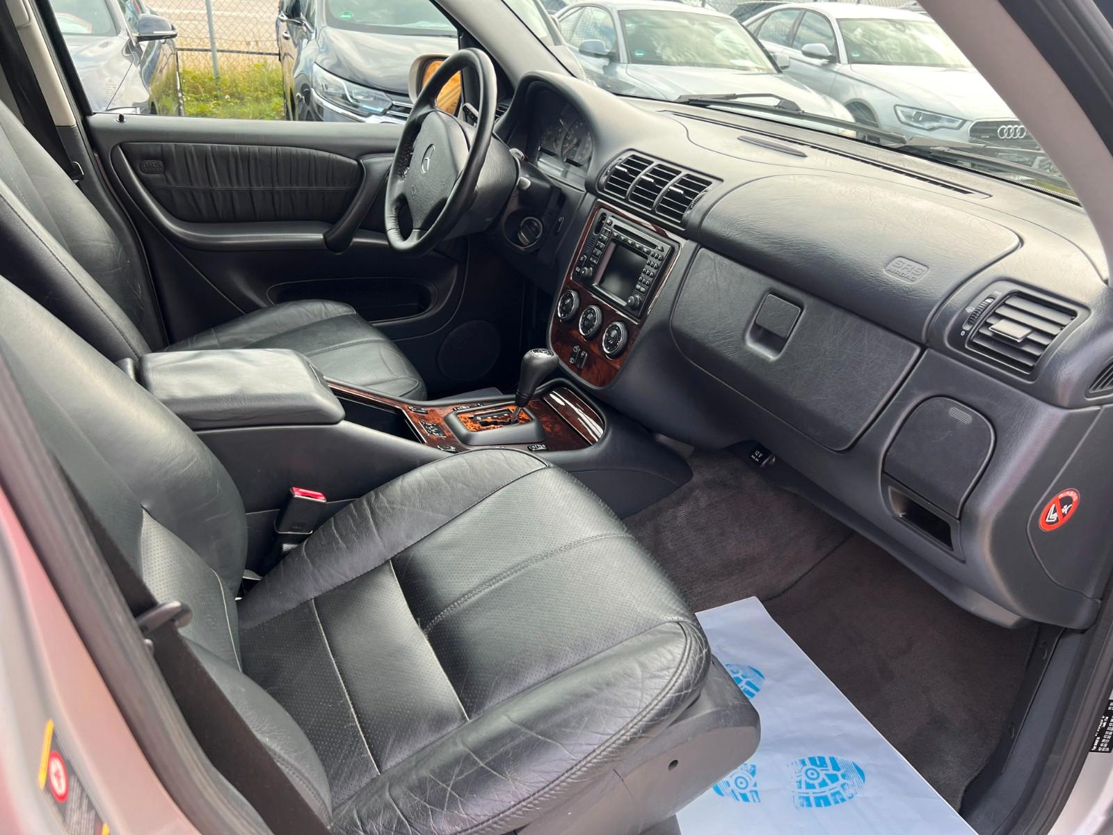 Mercedes-Benz ML270 2004 — photo 11