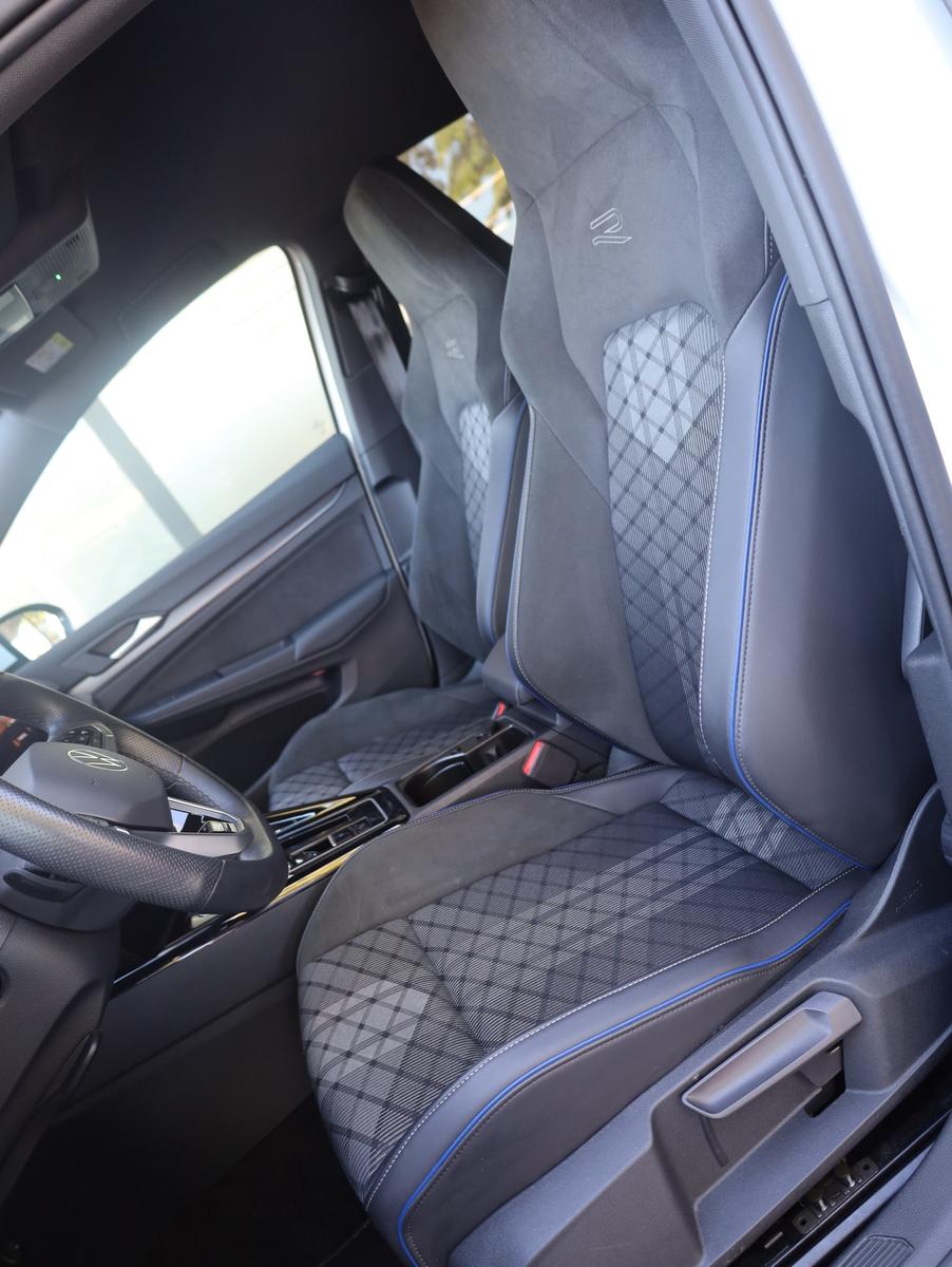 Volkswagen Golf 1.5 eTSI R-Line*Virtual*APP*ACC*LederAlc, миниатюра 15