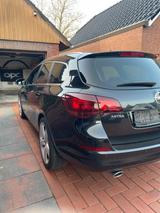 Opel Astra Sports Tourer 1.4 Turbo INNOVATION  - Opel Astra aus 2011: Sports Tourer
