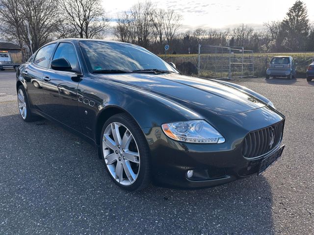 Maserati Quattroporte 4,2 V8 E.Glasdach 8 Fachbereift