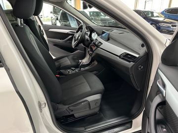 Fahrzeugabbildung BMW X1 sD20i Navi LED AHK Lenkradheizung PDC M Sport