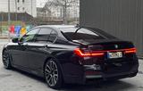 BMW 730d M-Paket Facelift/Massage/Laser/Pano/LiveCo - BMW 730 in Stuttgart