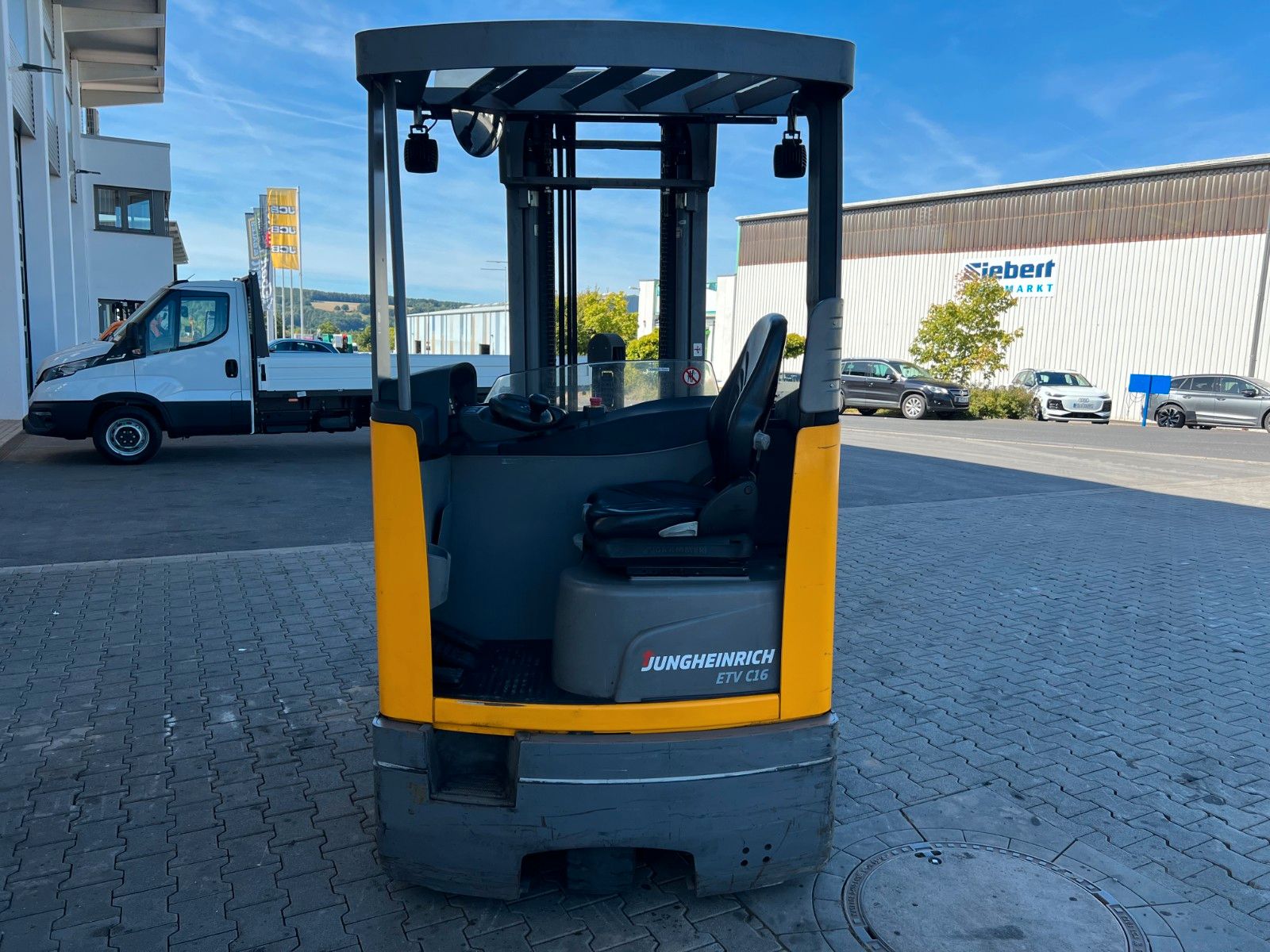 Fahrzeugabbildung Jungheinrich ETV C16 / Triplex 5.72m / SS / nur 2.836h / 2016