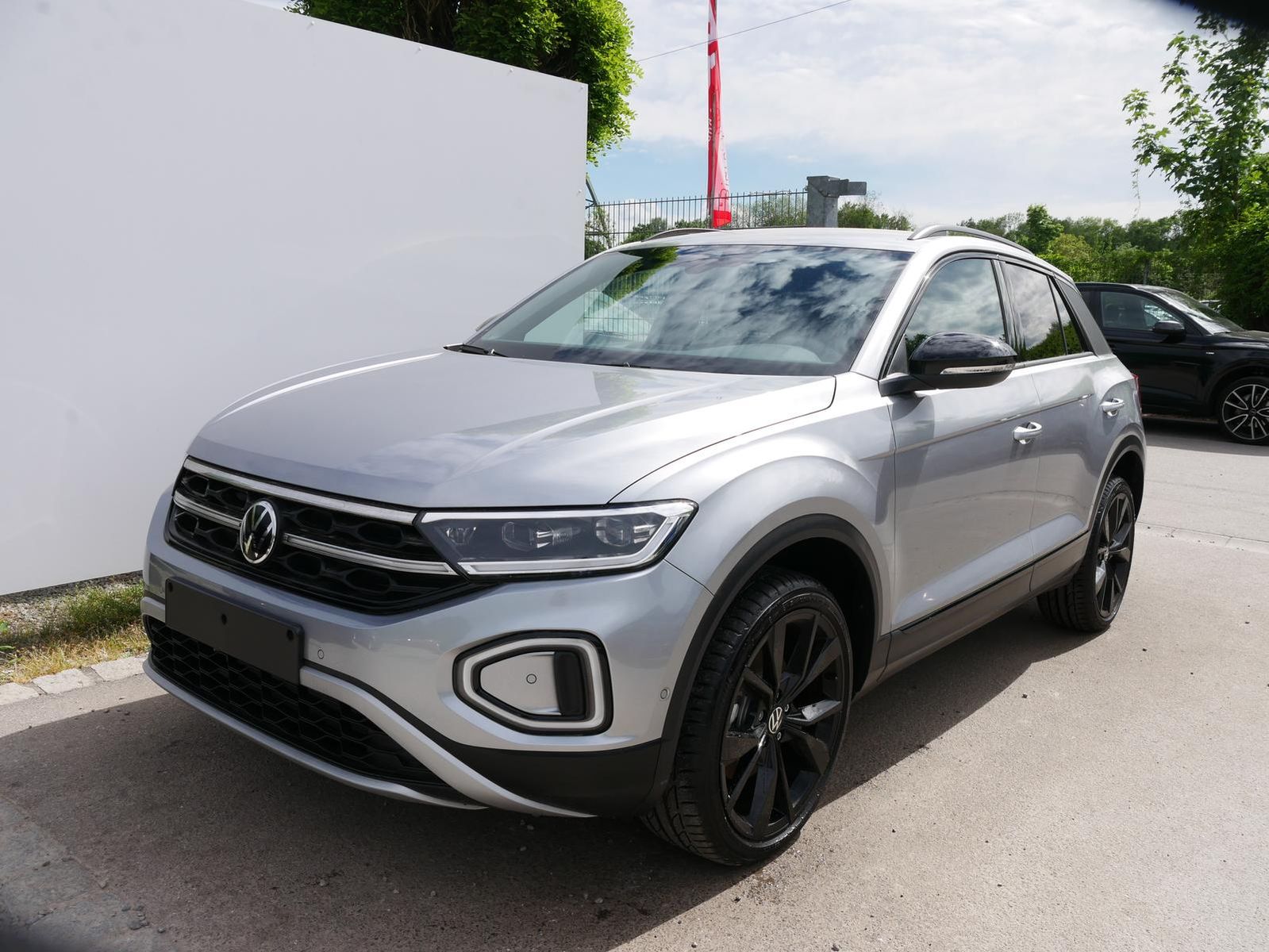 Volkswagen T-Roc Black Style 1,5 TSI DSG*AHK*ACC*MATRIX-LED imagem 2
