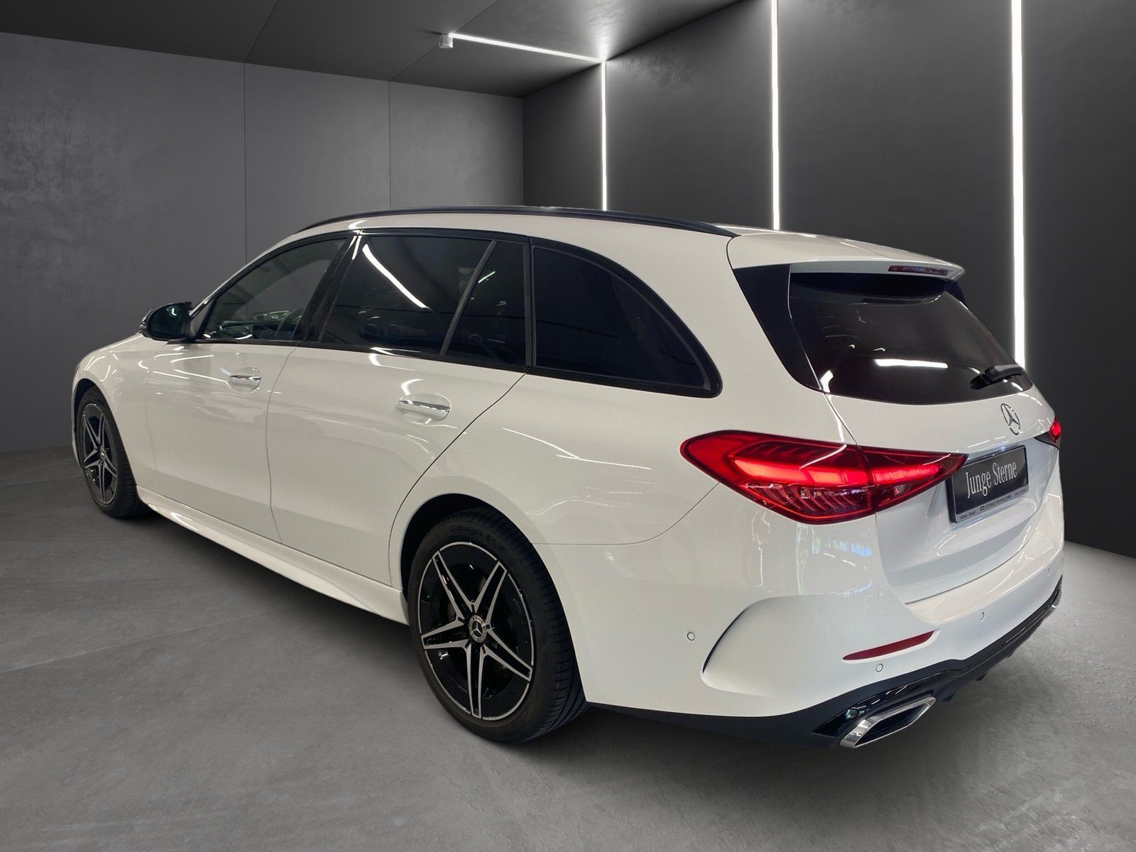 Fahrzeugabbildung Mercedes-Benz C 300 T d AMG*Pano*Distro*Night*360*Digital*Memo