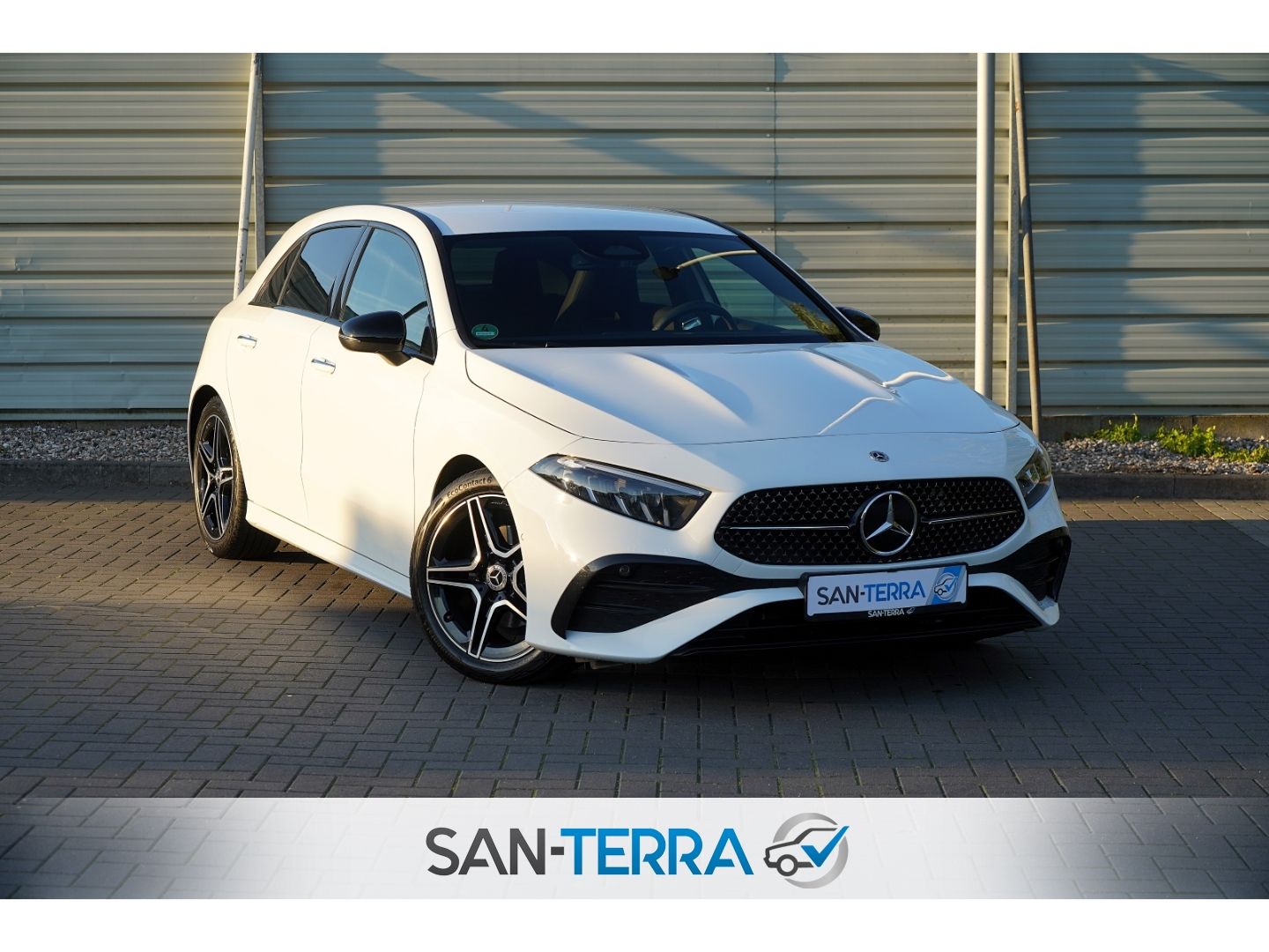 Mercedes-Benz A 180 AMG NIGHT *KAMERA*LEDER*KLIMAAUT*SHZ*MULTI