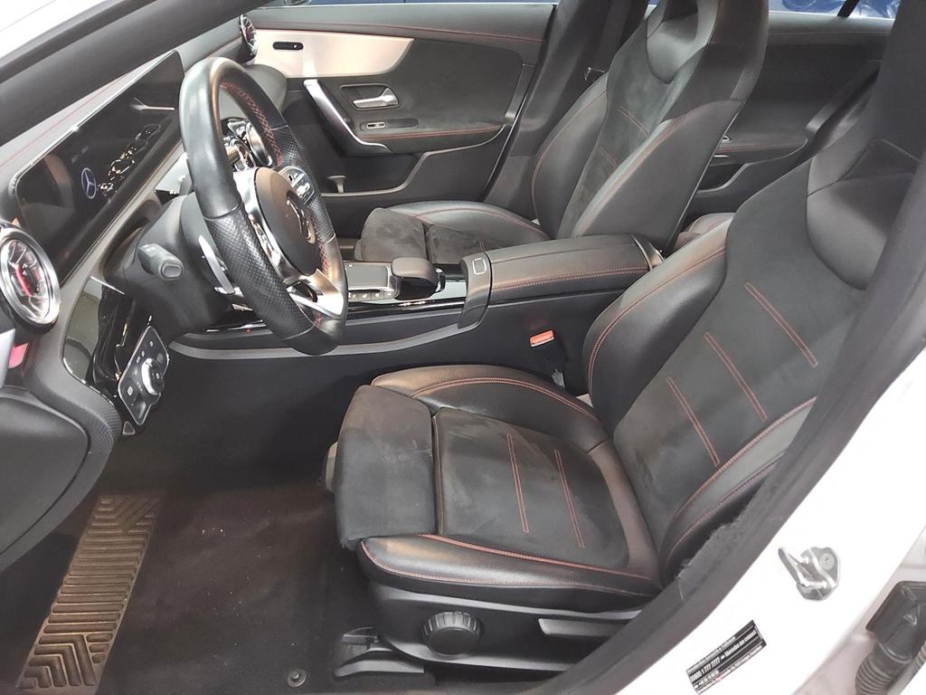 Mercedes-Benz CLA 220