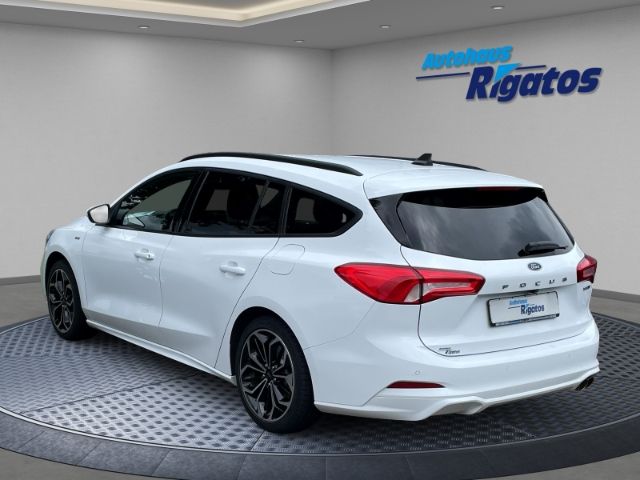 Fahrzeugabbildung Ford Focus 1.0 EcoBoost Mild-Hybrid, ST-Line AHK, Nav