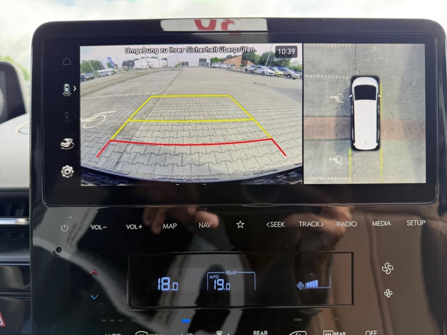 Fahrzeugabbildung Hyundai STARIA Signature 2.2 CRDi 7-Sitzer BOSE+AHK+360°