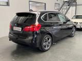 BMW 218 i Active Tourer Sport Line/Navi/Tempomat/PDC - BMW 218 Active Tourer in Köln