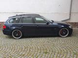 BMW E91 330d Touring - BMW 330 aus 2006: 330d