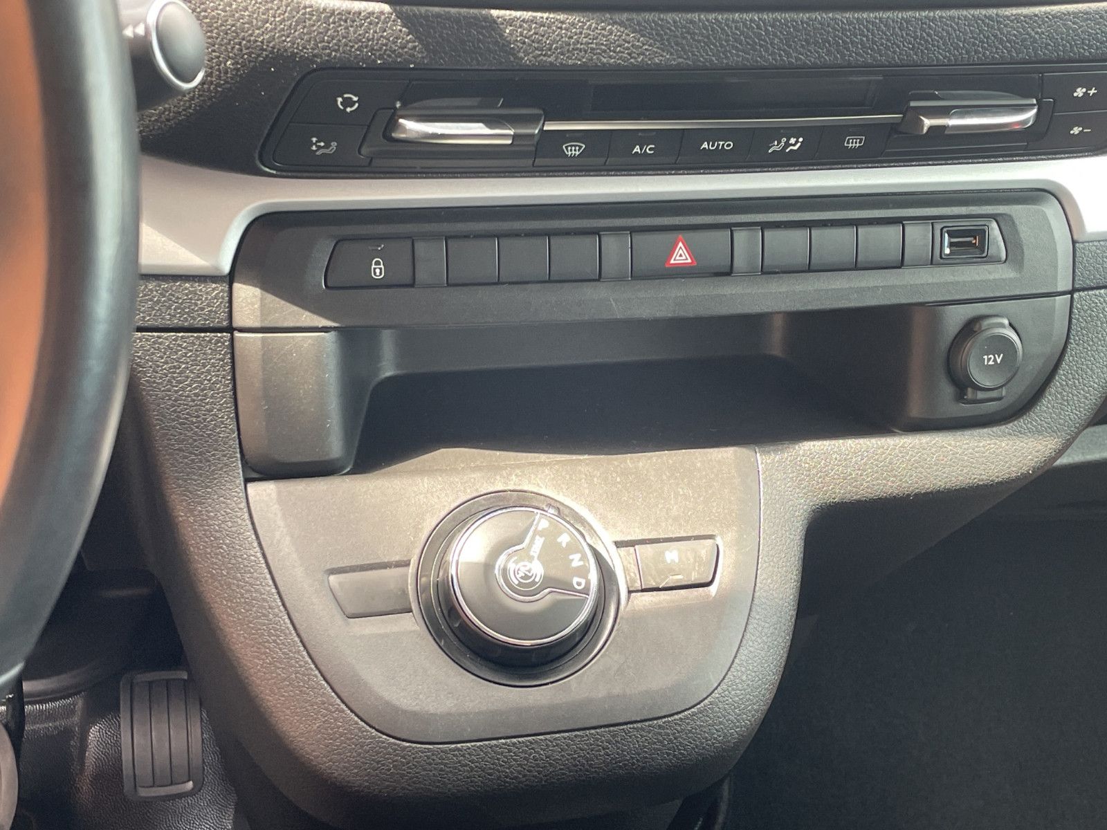 Fahrzeugabbildung Opel Zafira Life Selection M*1.Hand*Shz*Rkü*8 Sitzer