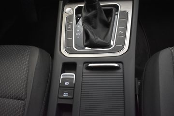 Volkswagen Passat - 11