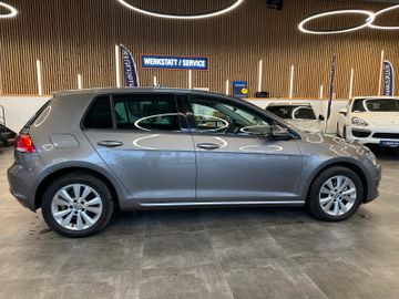 Volkswagen Golf VII Lim. Sound Start-Stopp *Navi*Kamera*