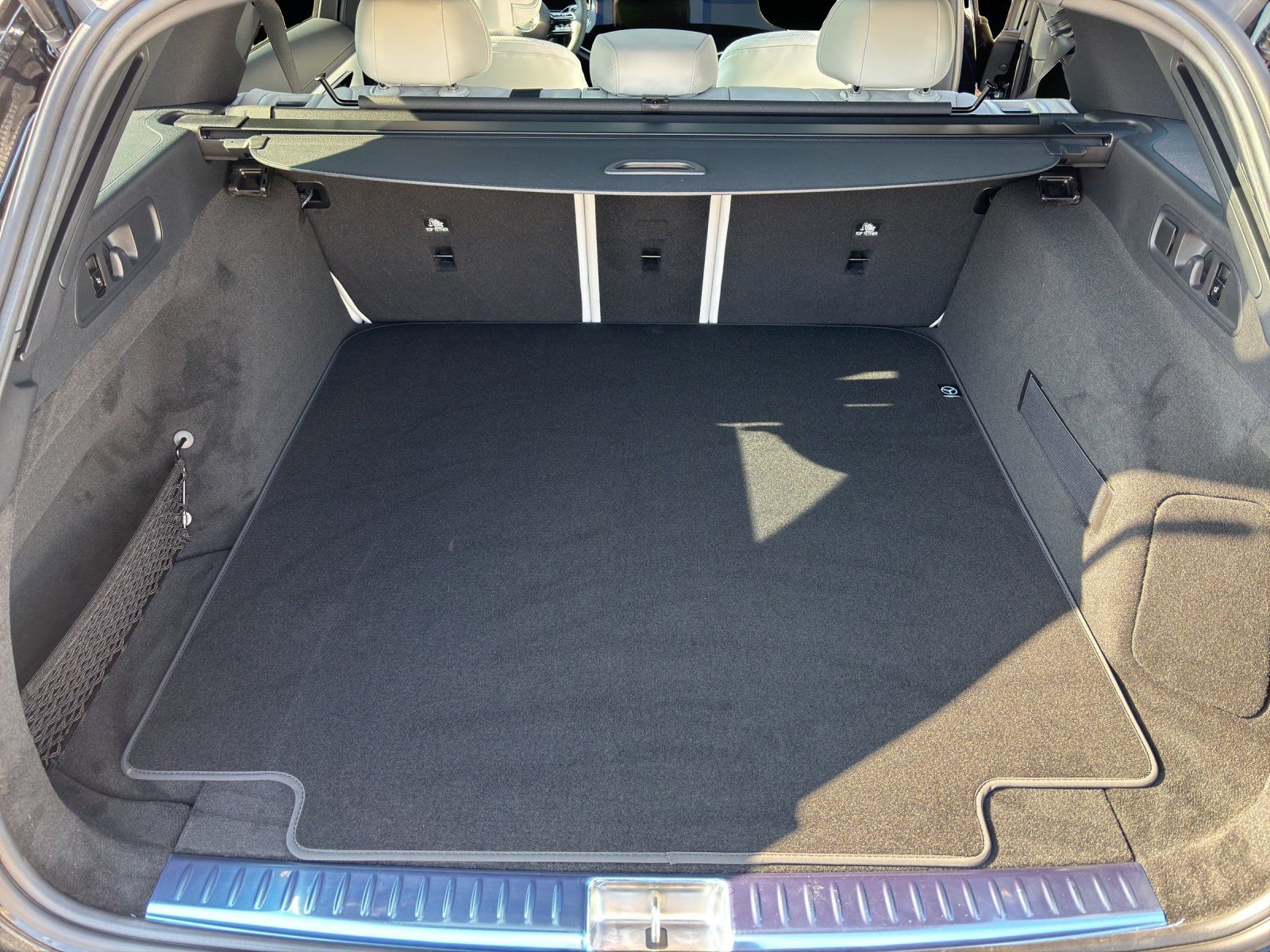 Fahrzeugabbildung Mercedes-Benz E 450 d 4M T AMG *VOLL* BURM-4D DIGLIGHT HEAD-UP