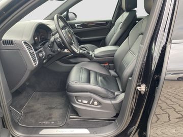 Porsche Cayenne - 10