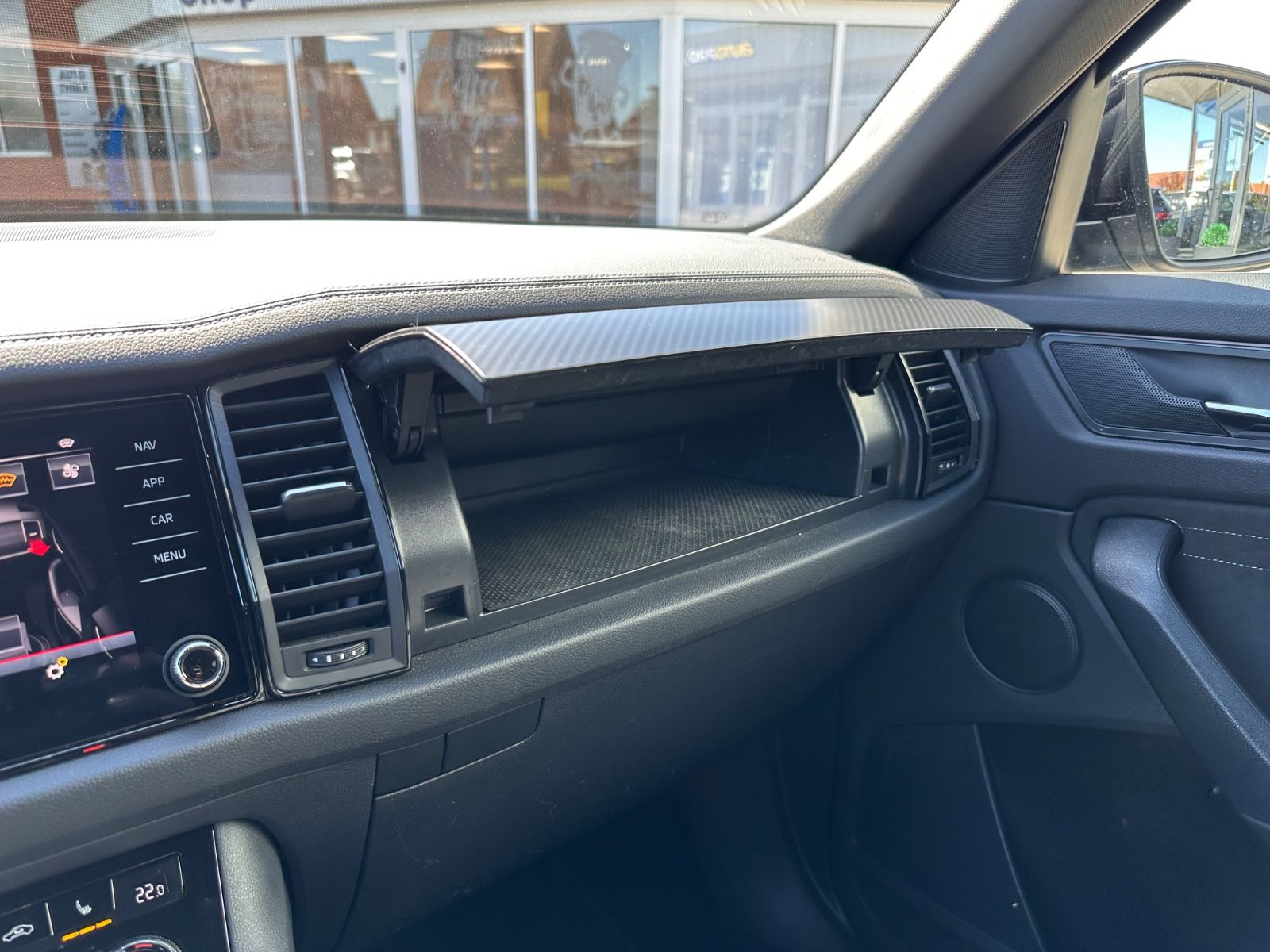 Fahrzeugabbildung SKODA Kodiaq Sportline 2.0 TDI 4x4 Matrix/AHK/ACC/Navi