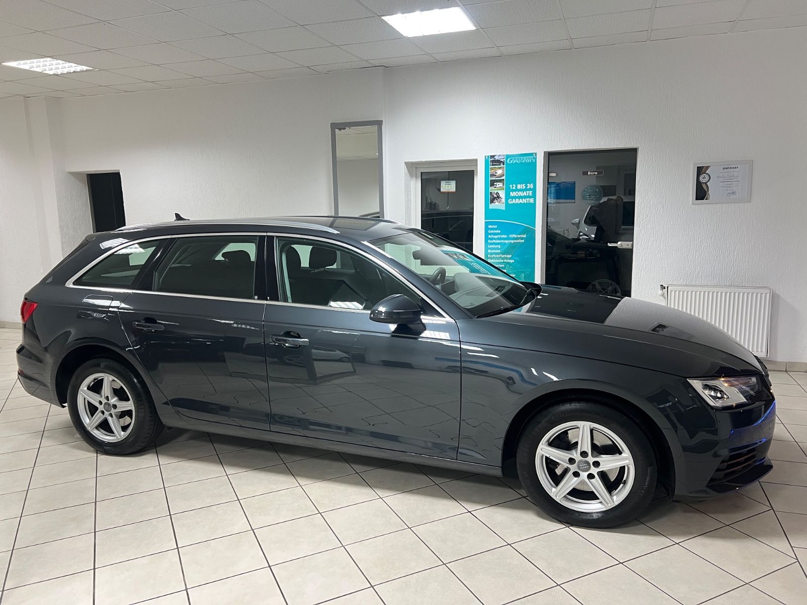 Audi A4 - 1
