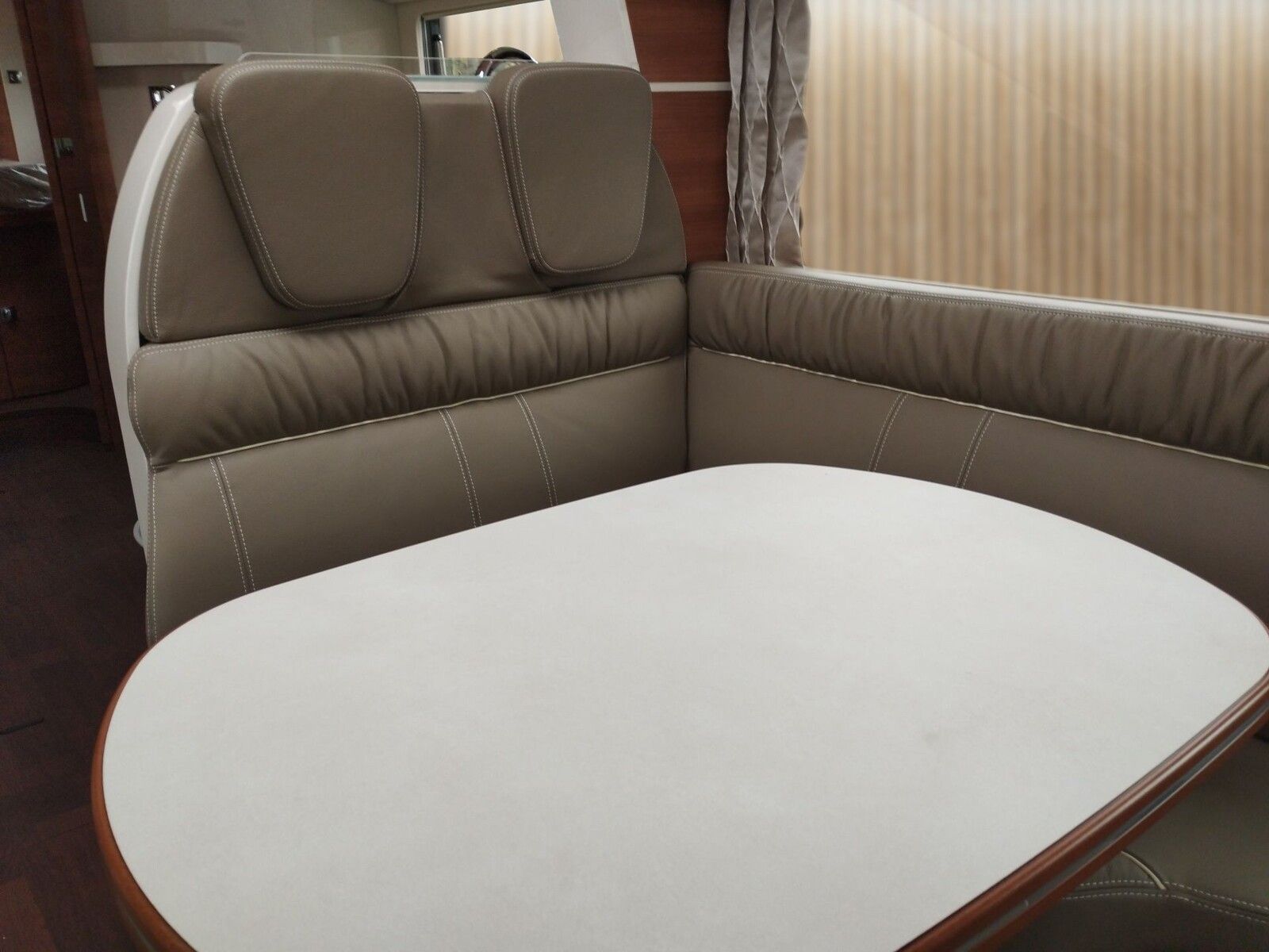 Fahrzeugabbildung Carthago chic c-line xl I 6.2 XL QB 2025, Hubstützen,ACC