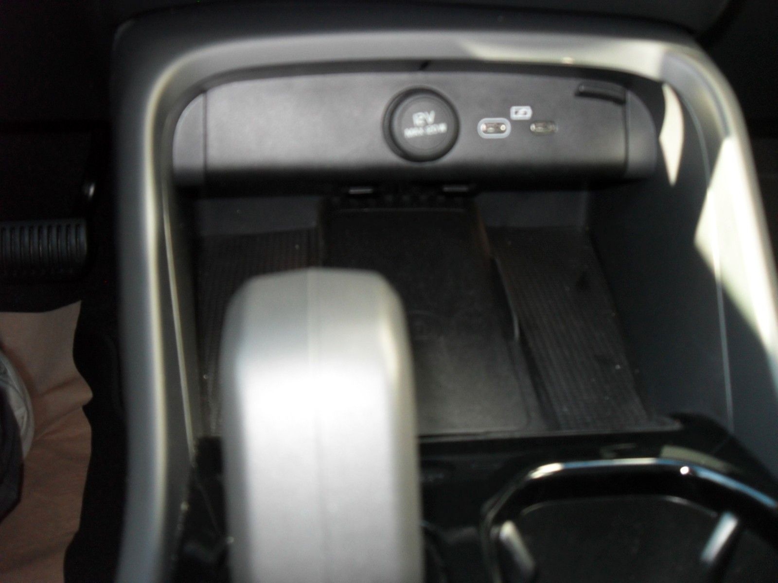 Fahrzeugabbildung Volvo XC 40 B3 Plus Black Edition | 360° | Panor.