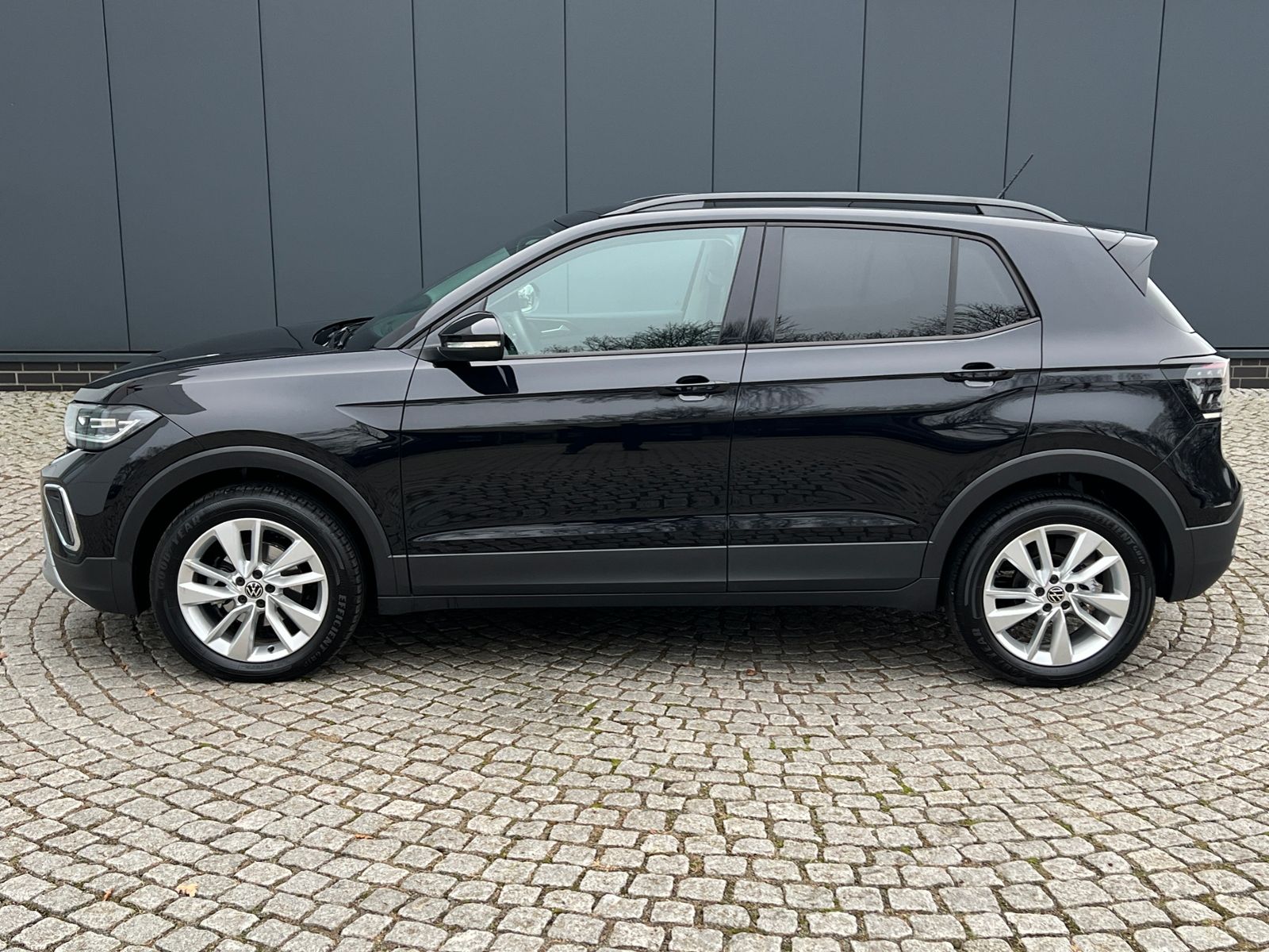 Fahrzeugabbildung Volkswagen T-Cross 1.5 TSI Life DSG *IQ-Light, PDC, Kamera,
