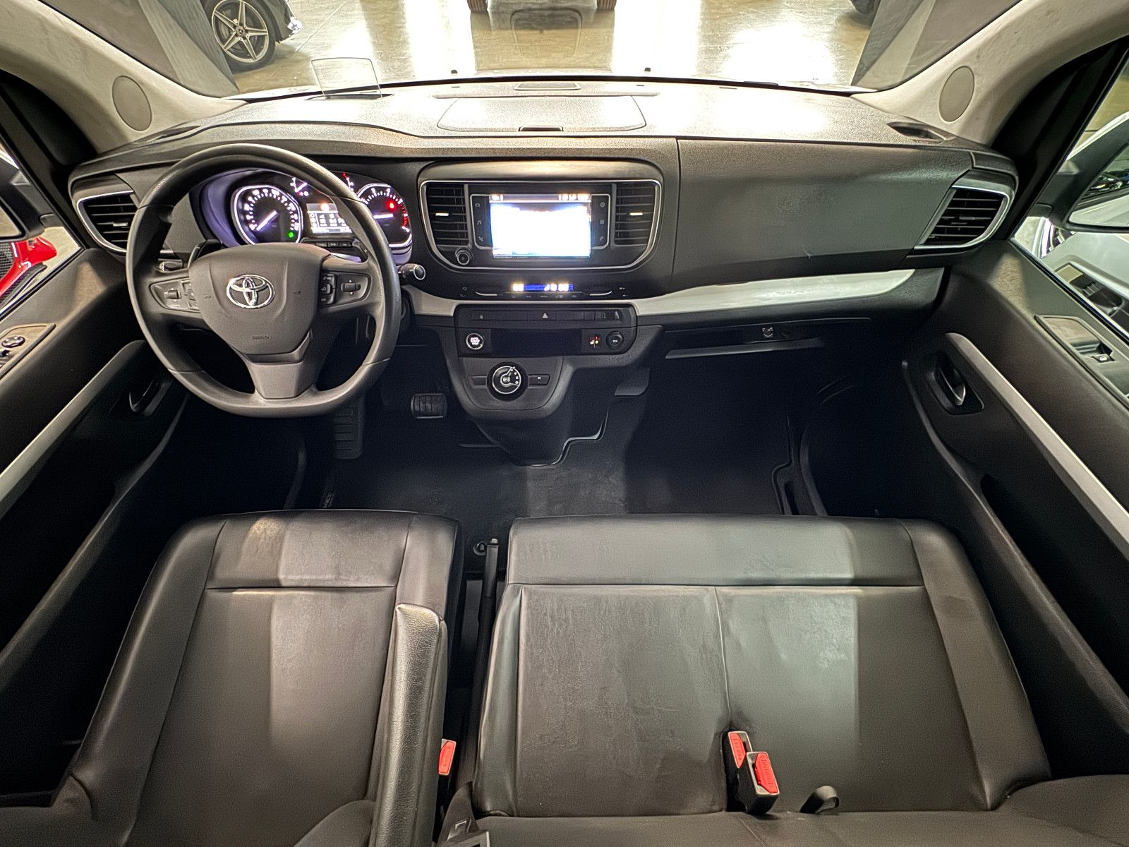 Fahrzeugabbildung Toyota Proace Verso L2 Shuttle Comfort Automatik Voll