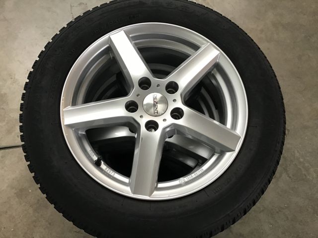 Fahrzeugabbildung Skoda Octavia Ambition 1.5 TSI Combi DSG/Navi/Tempo