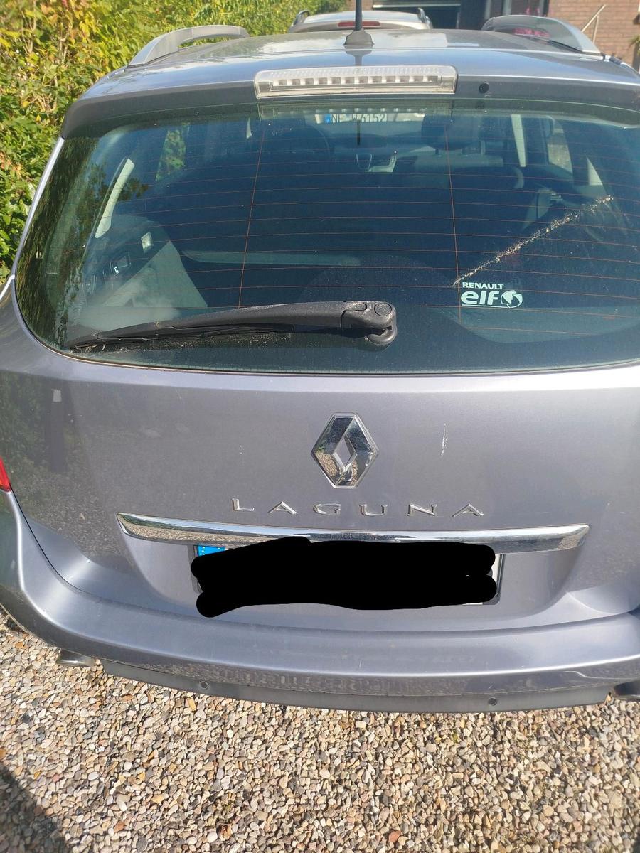 Renault Laguna 2008 — interior