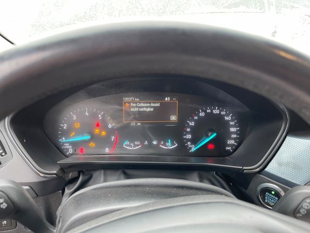 Ford Focus Turnier Active *PANO*NAVI*CARPLAY*TEMP*LED