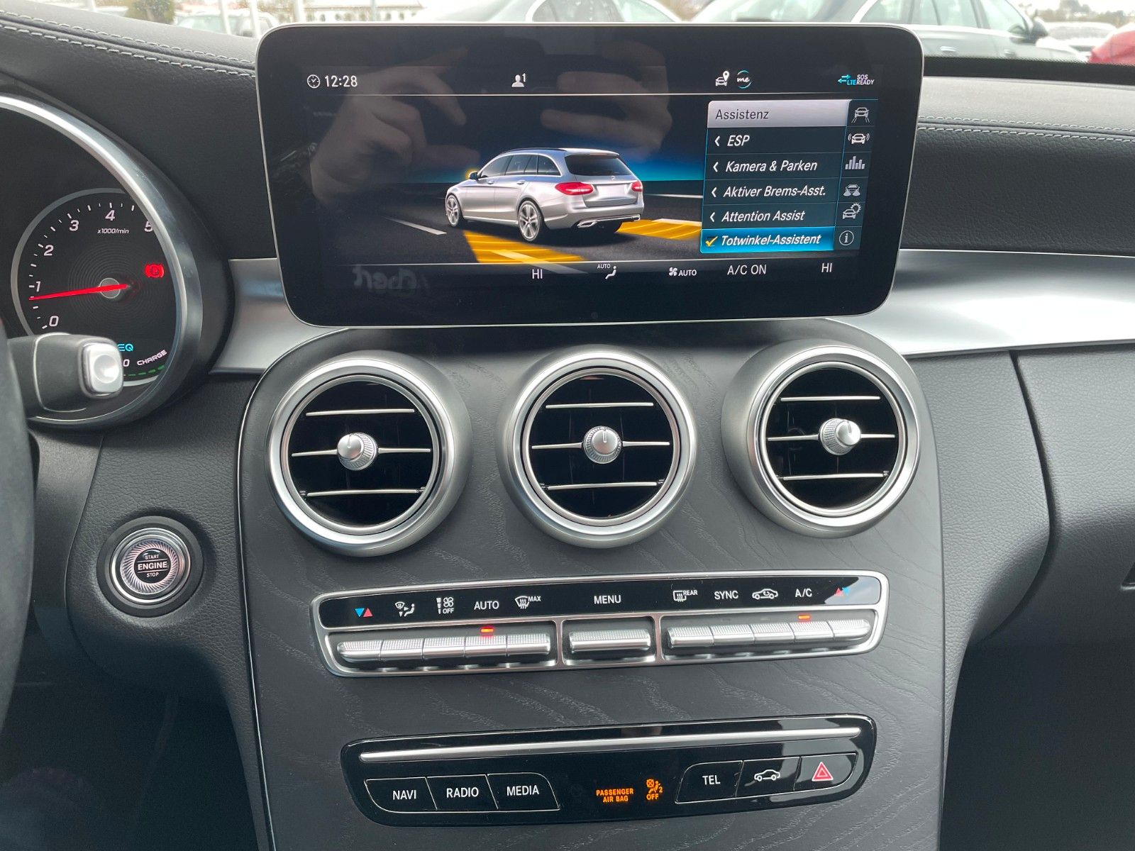 Fahrzeugabbildung Mercedes-Benz C 200 T AMG+Burm+AHK+Ambiente+360+Night