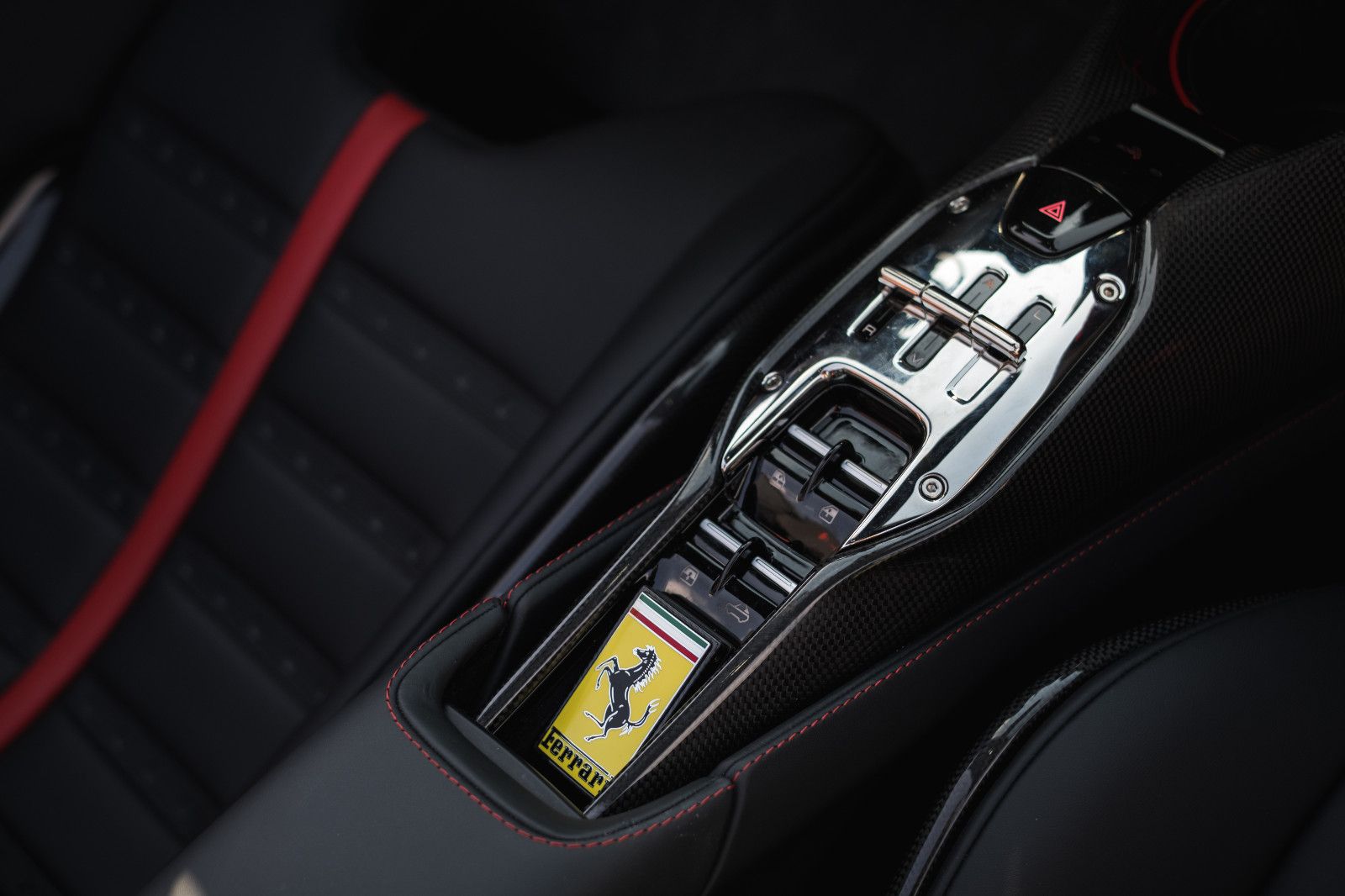 Fahrzeugabbildung Ferrari SF90 Spider-Carbon Wheels-Lift-Daytona Seats-AFS