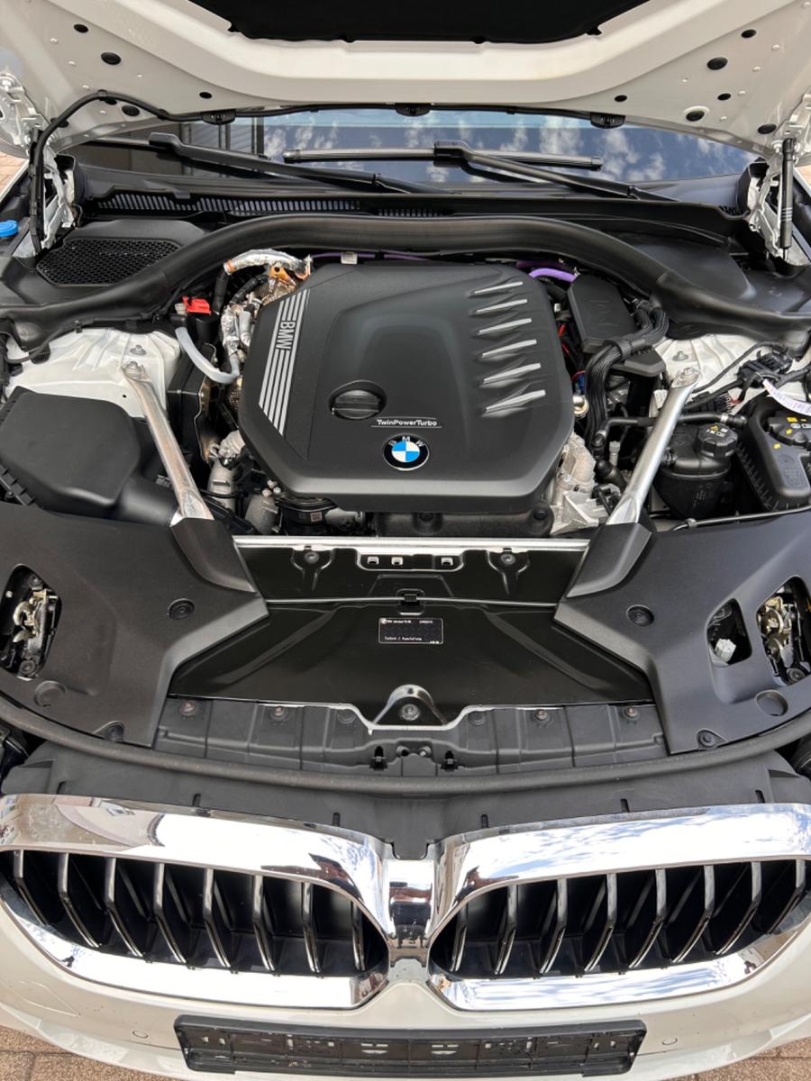 BMW 530d xDrive Touring LCI Navi Kamera 